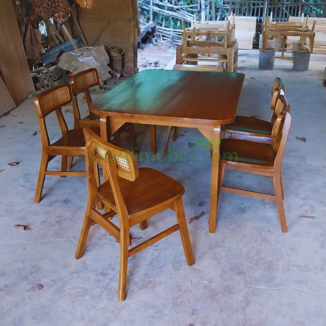 Set Meja Makan 6 Kursi Rotan Retro Minimalis