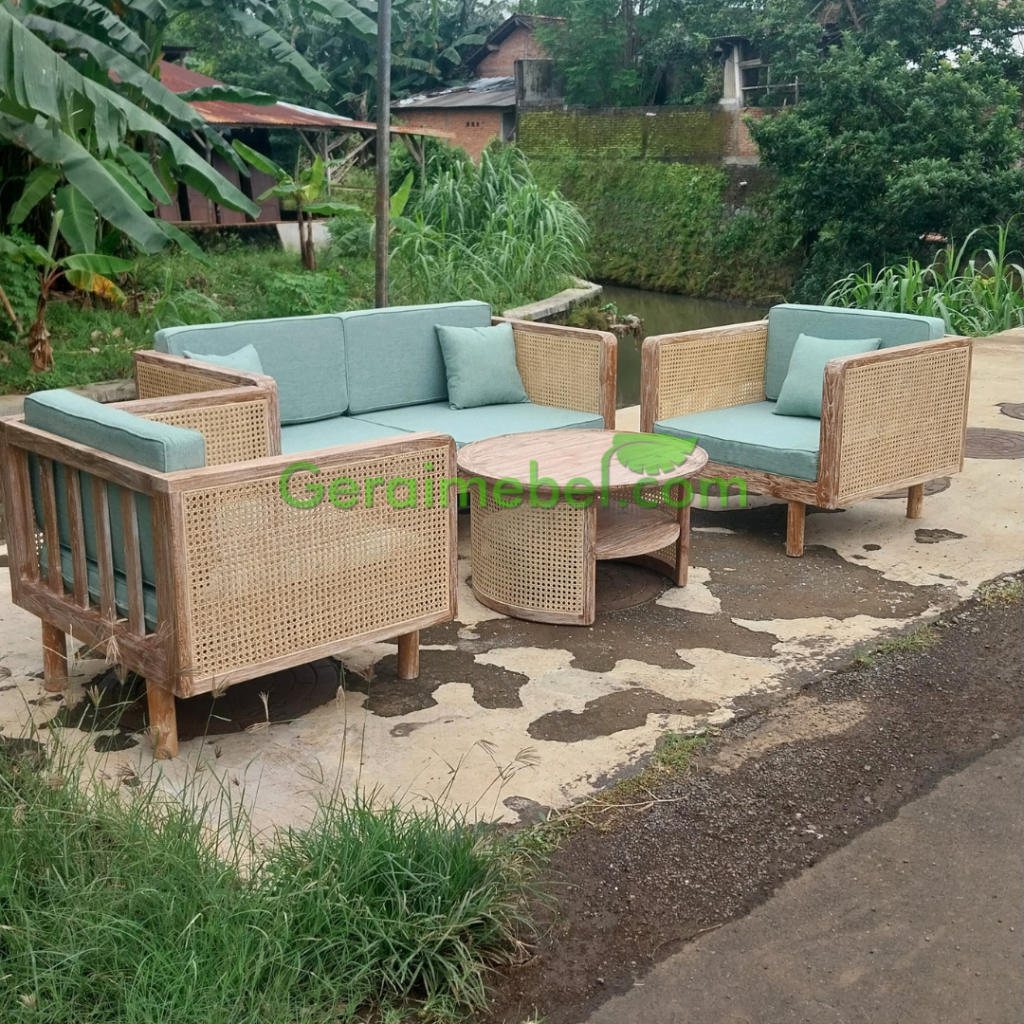 SOFA RUANG TAMU MINIMALIS KAYU JATI MIX ROTAN