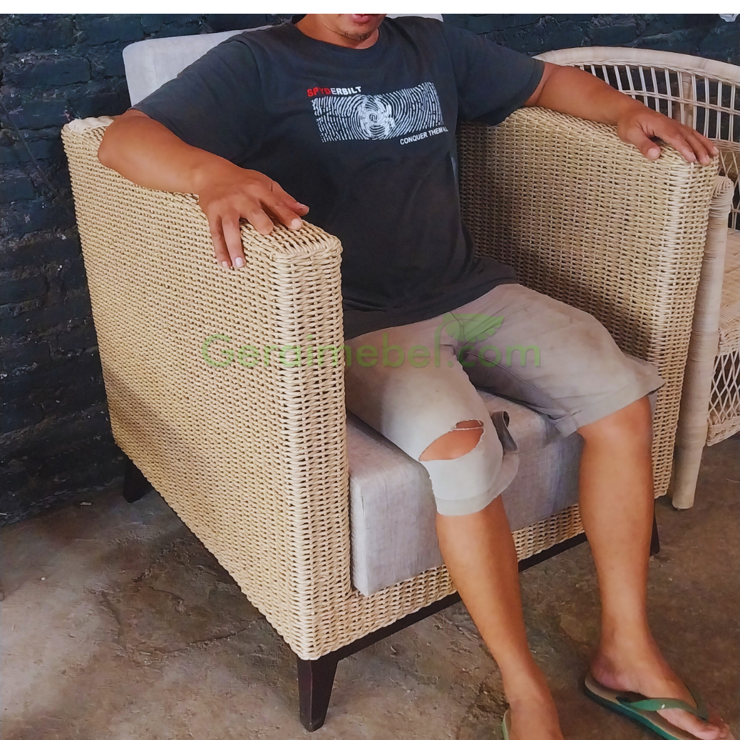 Kursi Santai Rotan Minimalis Modern
